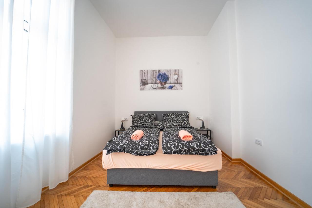 Botanical9, Belgrade Centre, 2 Bedroom Apartment المظهر الخارجي الصورة